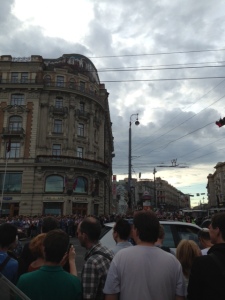 Thousands of protesters block off Tverskaya (across from Red Square)